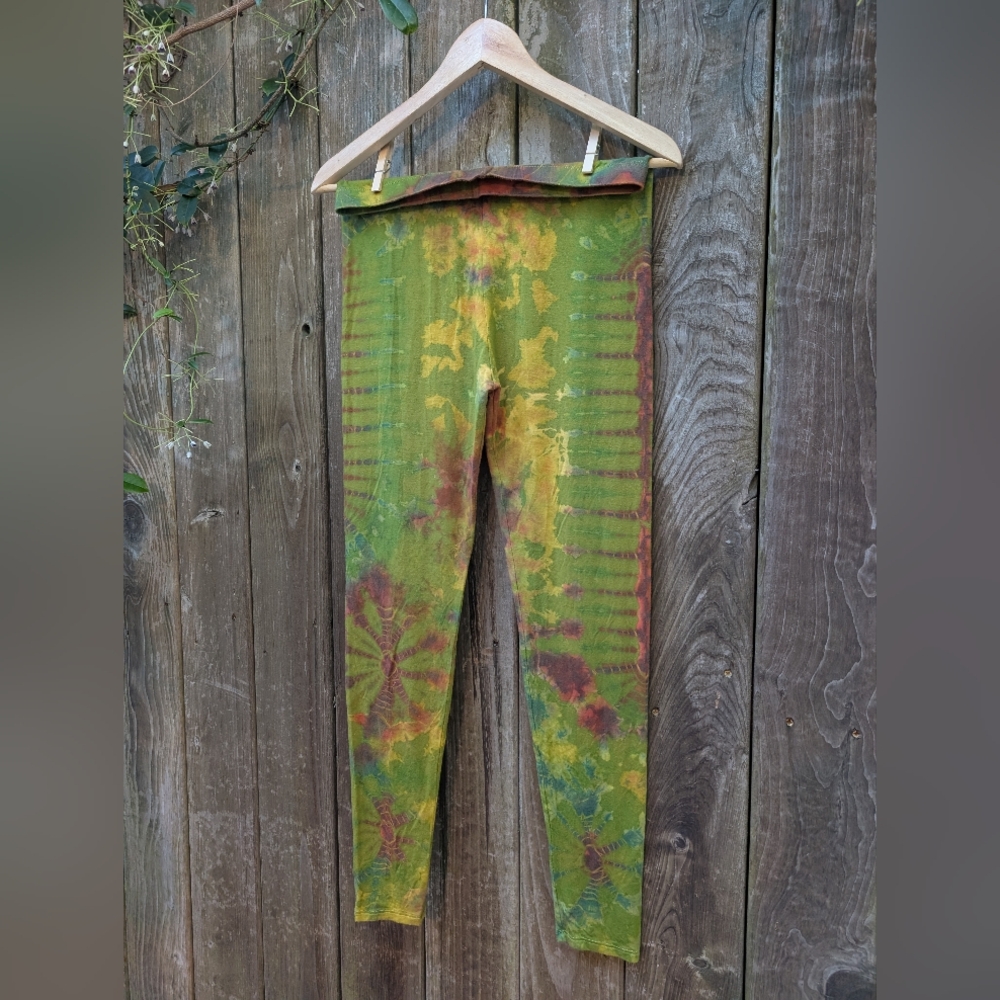 Tie-Dye Green Leggings - Picture 4 of 9